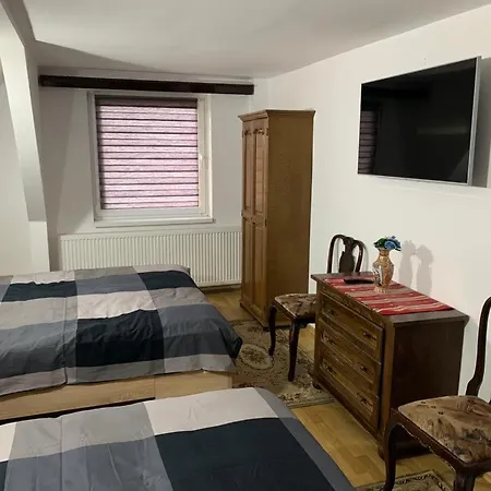 Cheerful 3-bedroom Getaway *