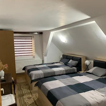 Cheerful 3-bedroom Getaway
